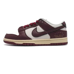 Nike SB Dunk Low - Men's/Women's Skateboarding Shoe