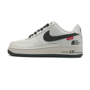 Supreme x Nike Air Force 1 Low '07 LV8 Triple White