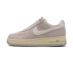 Nike Air Force 1 '07 Low Top Sneakers