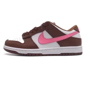 Nike SB Dunk Low Skateboarding Shoes with Zoom Air Cushioning