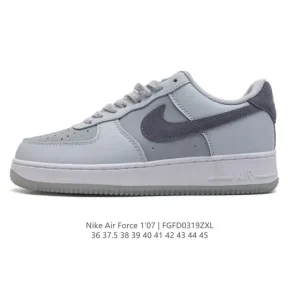 Nike Air Force 1 '07 Low Top Sneakers