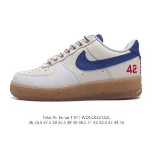 Nike Air Force 1 '07 Low Top Sneakers - White