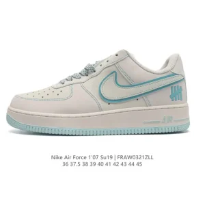 Nike Air Force 1 '07 Low Top Sneakers