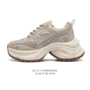PUMA Classic Vintage Leather Sneakers - White