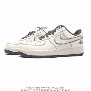 Nike Air Force 1 '07 Low Top Sneakers
