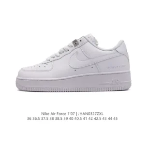 Nike Air Force 1 '07 Low Top Sneakers - White
