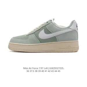 Nike Air Force 1 '07 Low Top Sneakers
