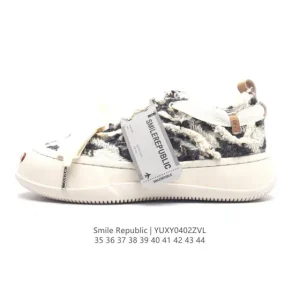 Smilerepublic Chunky Sole Canvas Shoes with Smile Design