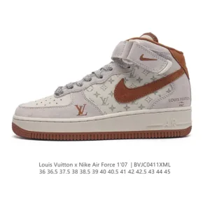 Nike Air Force 1 '07 Low White Leather Sneakers