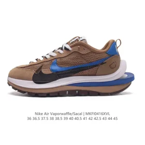 Nike Sacai Vaporwaffle Chukka Sneaker in White and Sail