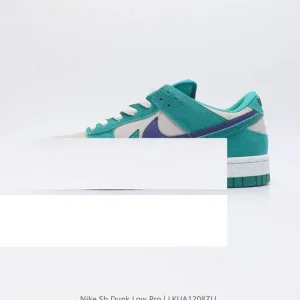 Nike SB Dunk Low Pro Skateboarding Shoes - Men's & Women's Classic Retro