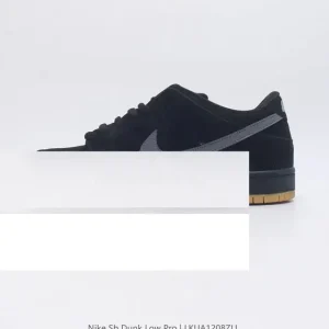 Nike SB Dunk Low Pro Skateboarding Shoes - Classic Retro Style for Men & Women