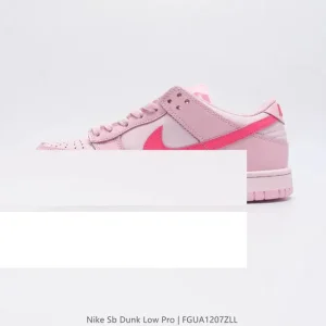 Nike SB Dunk Low Pro Skateboarding Shoes - Classic Retro Style for Men & Women