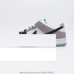 Nike SB Dunk Low Pro Skateboarding Shoes for Men and Women