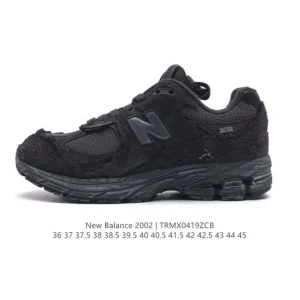 New Balance 2002R Classic Running Shoe for Men and Women