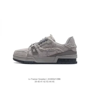 Louis Vuitton Trainer Sneaker Low Men's Luxury Fashion Shoes
