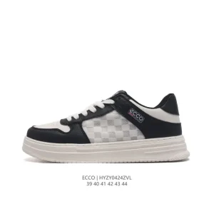 ECCO Men's Lifestyle Shoes - White Leather Casual Sneakers with Thick Sole