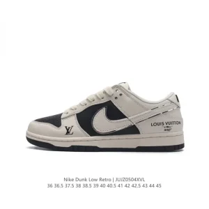 Nike SB Dunk Low Skateboarding Shoes with Zoom Air Cushioning