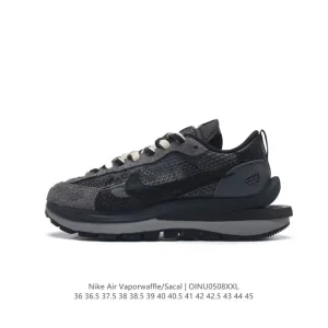 Nike Sacai Vaporwaffle Chukka Sneaker in Black and White
