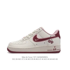 Nike Air Force 1 '07 Low Leather Sneakers with Air Cushioning