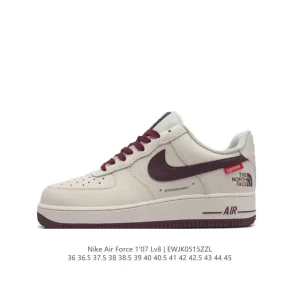 Supreme x Nike Air Force 1 '07 Low Top Sneakers