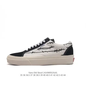 Vans OG Old Skool Low Top Skate Shoe in Classic Black and White