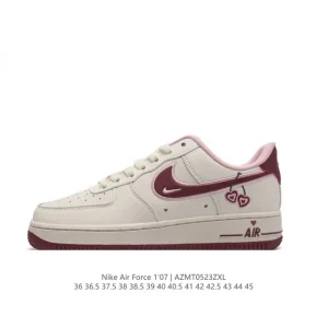 Nike Air Force 1 '07 Low White Leather Sneakers with Air Cushioning