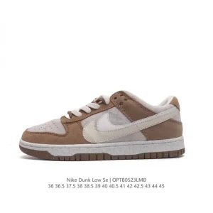 Nike SB Dunk Low Skateboarding Shoes with Zoom Air Cushioning