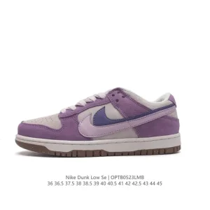 Nike SB Dunk Low Skateboarding Shoes with Zoom Air Cushioning