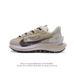 Nike Sacai Vaporwaffle Chukka Sneaker in Black and White