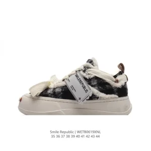Smilerepublic Chunky Sole Smiling Canvas Shoes with Wool Tassels