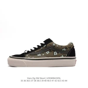 Vans OG Old Skool Low Top Skate Shoes for Men and Women
