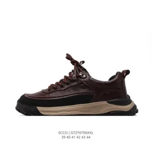 ECCO Men's Outdoor Hiking Shoes with Air Cushion and Lightweight Design
