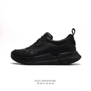 ECCO Men's Casual Sneakers with Air Cushion and Breathable Design