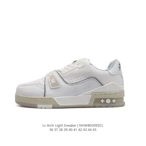 Louis Vuitton Trainer Sneaker Low Basketball Shoe in Smooth Calf Leather