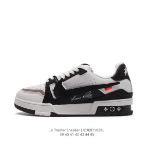 Louis Vuitton Trainer Sneaker Low Basketball Shoe in White Leather