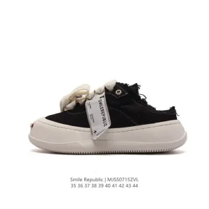 Smilerepublic Chunky Sole Canvas Shoes with Smile Design