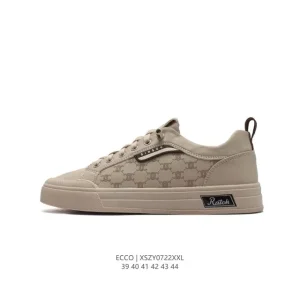 ECCO Men's Casual Sneakers with Thick Sole and Breathable Design