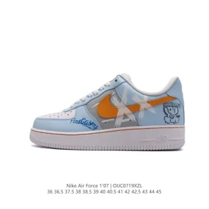 Nike Air Force 1 07 Low White Leather Sneakers for Men and Women