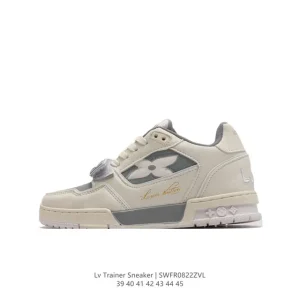 Louis Vuitton Trainer Low Fashion Sneaker for Men with Thick Sole