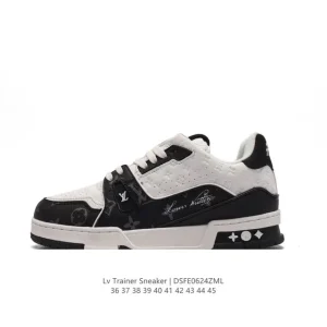 Louis Vuitton Trainer Low Fashion Sneaker with Thick Sole and 3D Logo