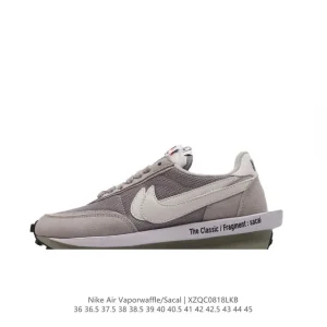 Nike Sacai Vaporwaffle Chukka Sneaker in Suede and Mesh