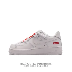 Nike Air Force 1 '07 Low Top Sneakers with Leather Upper and Air Cushioning