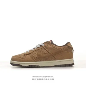Nike SB Dunk Low Leather Skateboarding Shoes for Men and Women