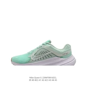 Nike Quest 5 Men's Lightweight Breathable Running Shoes for Everyday Training