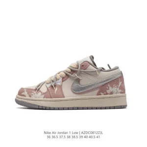 Jordan Air Jordan 1 Low Retro Basketball Shoes with Leather Upper and Air Cushioning
