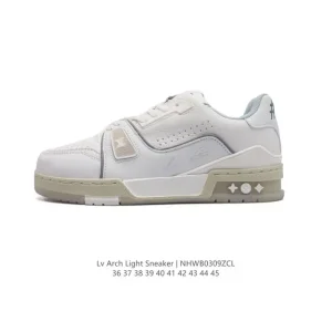 Louis Vuitton Trainer Sneaker Low Basketball Shoe in White Leather