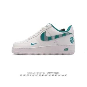 Nike Air Force 1 '07 Low White Leather Sneakers with Air Cushioning