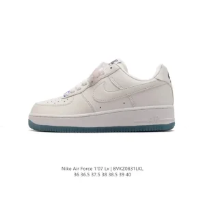 Nike Air Force 1 '07 Low White Leather Casual Sneakers with Air Cushion
