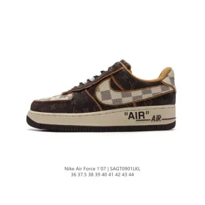 Nike Air Force 1 '07 Low White Leather Casual Sneakers with Air Cushioning
